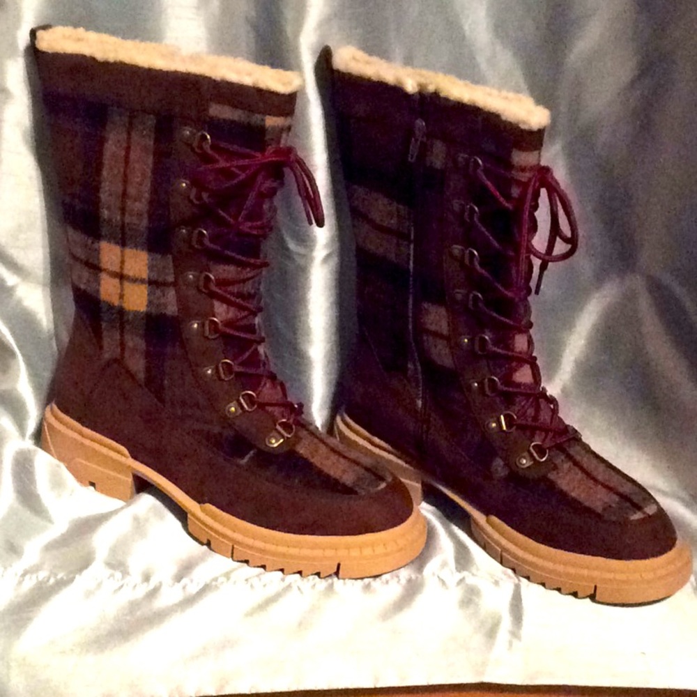Hayleigh Lace-up Winter Boot, Brown Plaid, NWT